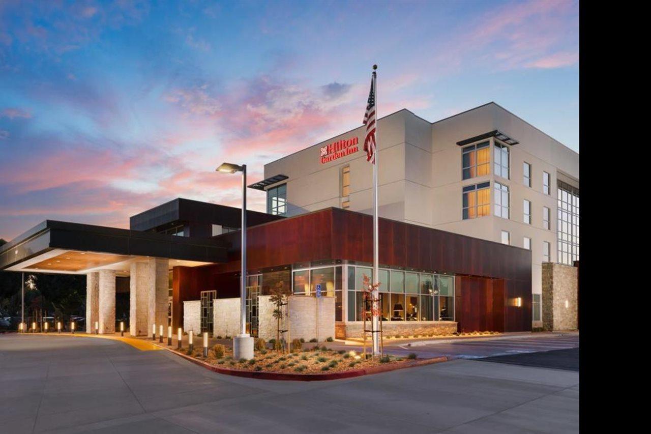 Hilton Garden Inn Sunnyvale Exterior photo