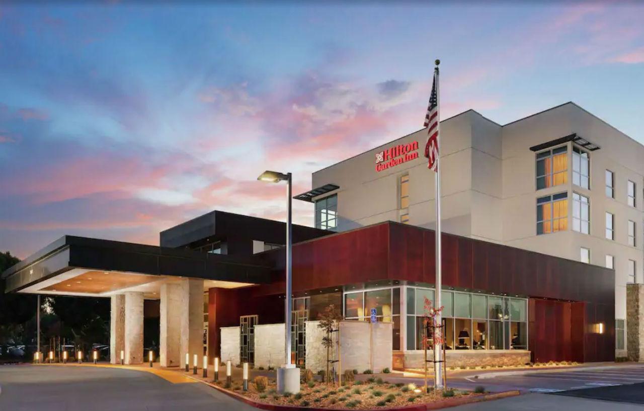 Hilton Garden Inn Sunnyvale Exterior photo